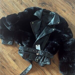 Faux Fur belted Pu
Leather Jacket